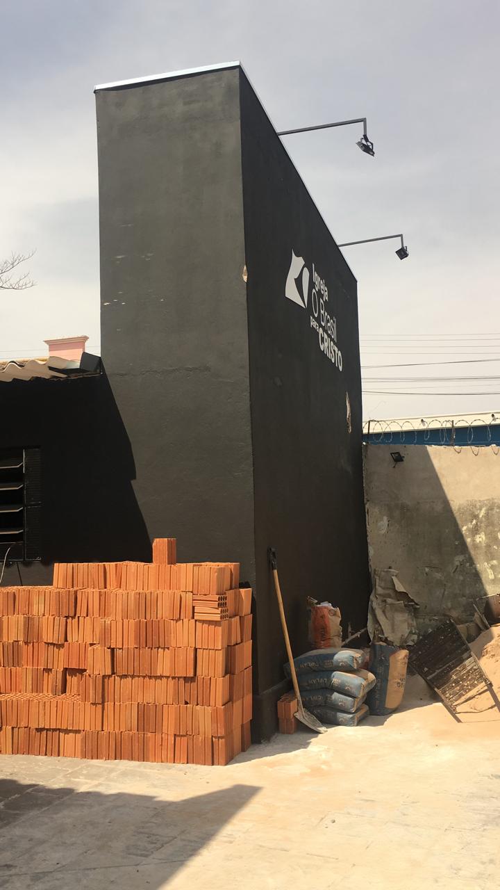 execução da fachada_área das salas